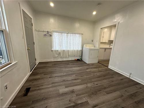 21 Stapleton Avenue, Hamilton, ON - Indoor Photo Showing Laundry Room