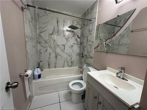 21 Stapleton Avenue, Hamilton, ON - Indoor Photo Showing Bathroom