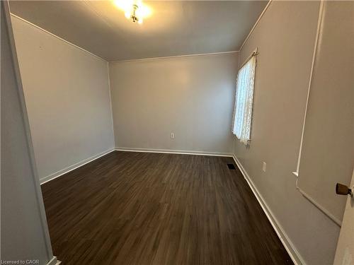 21 Stapleton Avenue, Hamilton, ON - Indoor Photo Showing Other Room