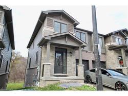 49-10 Birmingham Drive  Cambridge, ON N1R 0C6