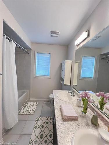 52 Heming Trail, Ancaster, ON - Indoor Photo Showing Bathroom
