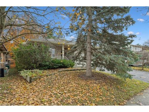 131 Woodbend Crescent, Waterloo, ON - Outdoor