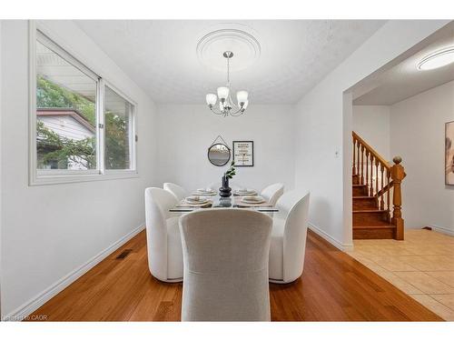 131 Woodbend Crescent, Waterloo, ON - Indoor Photo Showing Dining Room