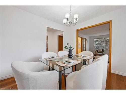 131 Woodbend Crescent, Waterloo, ON - Indoor Photo Showing Dining Room