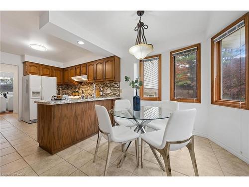 131 Woodbend Crescent, Waterloo, ON - Indoor Photo Showing Dining Room