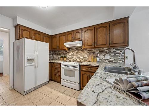 131 Woodbend Crescent, Waterloo, ON - Indoor Photo Showing Kitchen With Double Sink