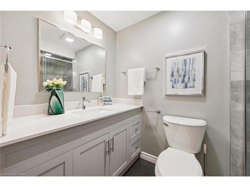 131 Woodbend Crescent, Waterloo, ON - Indoor Photo Showing Bathroom