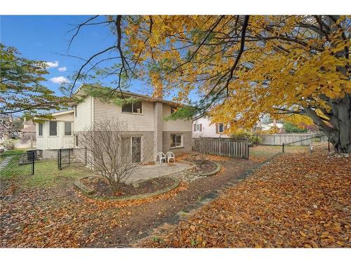 131 Woodbend Crescent, Waterloo, ON - Outdoor