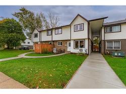4-445 Pioneer Drive  Kitchener, ON N2P 1L8