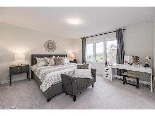 116 Whithorn Crescent, Caledonia, ON - Indoor Photo Showing Bedroom