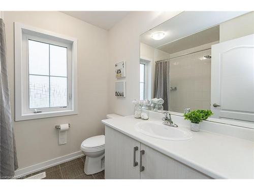 116 Whithorn Crescent, Caledonia, ON - Indoor Photo Showing Bathroom