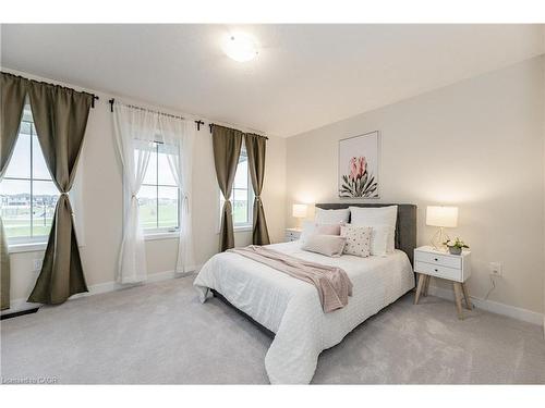 116 Whithorn Crescent, Caledonia, ON - Indoor Photo Showing Bedroom