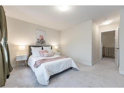 116 Whithorn Crescent, Caledonia, ON - Indoor Photo Showing Bedroom