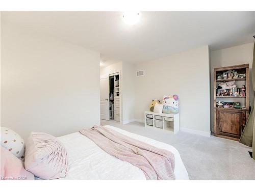 116 Whithorn Crescent, Caledonia, ON - Indoor Photo Showing Bedroom