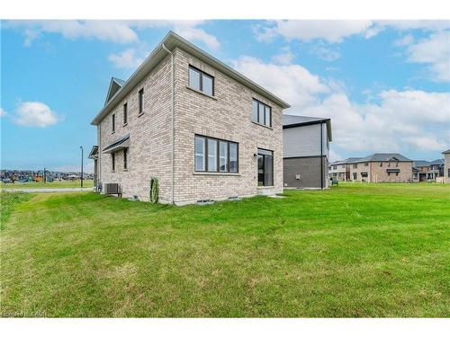 116 Whithorn Crescent, Caledonia, ON - Outdoor With Exterior