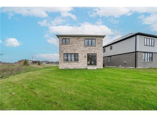 116 Whithorn Crescent, Caledonia, ON - Outdoor