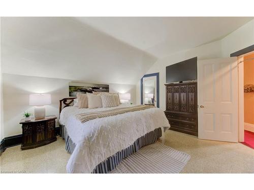 48 Dupont Street E, Waterloo, ON 