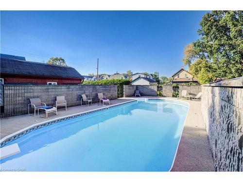 48 Dupont Street E, Waterloo, ON 