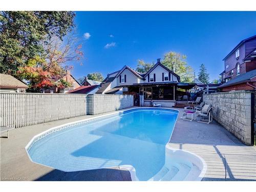 48 Dupont Street E, Waterloo, ON 