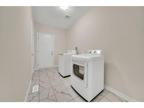 285 Broadacre Drive, Kitchener, ON - Indoor Photo Showing Laundry Room