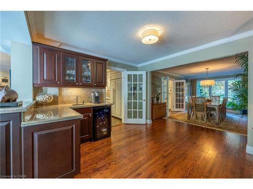 1338 Prince Albert Court, Mississauga, ON - Indoor Photo Showing Kitchen