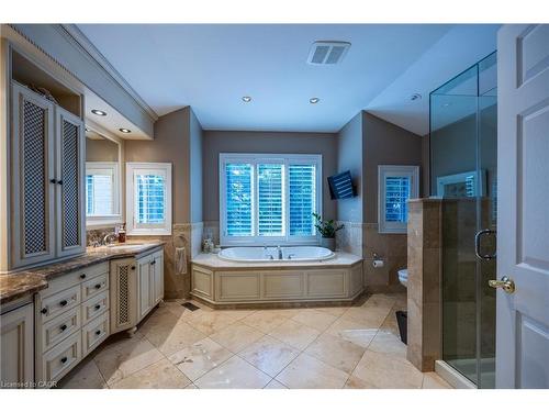 1338 Prince Albert Court, Mississauga, ON - Indoor Photo Showing Bathroom