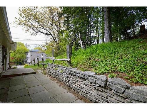 6 Begue Street, Dundas, ON - Outdoor