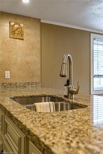 6 Begue Street, Dundas, ON - Indoor Photo Showing Kitchen With Double Sink