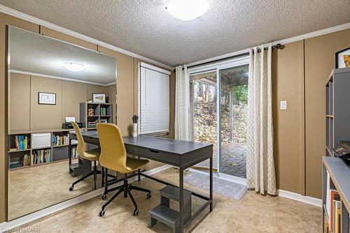 6 Begue Street, Dundas, ON - Indoor Photo Showing Other Room