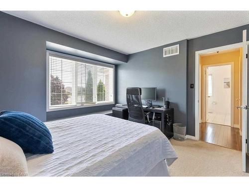 3875 Thomas Street, Mississauga, ON - Indoor Photo Showing Bedroom