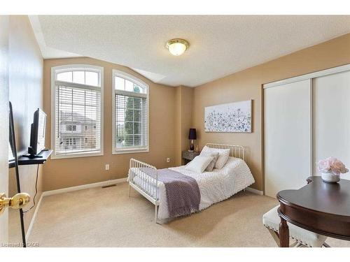 3875 Thomas Street, Mississauga, ON - Indoor Photo Showing Bedroom