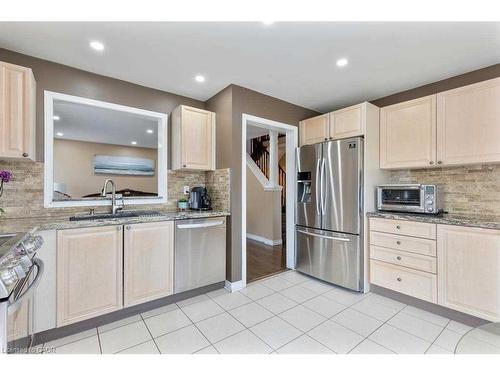 3875 Thomas Street, Mississauga, ON - Indoor Photo Showing Kitchen With Stainless Steel Kitchen