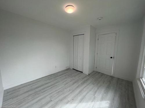 Upper-22 Macoomb Drive, Welland, ON - Indoor Photo Showing Other Room