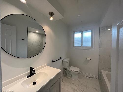 Upper-22 Macoomb Drive, Welland, ON - Indoor Photo Showing Bathroom