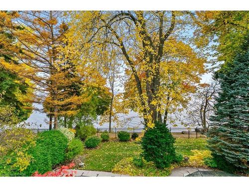 2372 Carrington Place, Oakville, ON - Outdoor