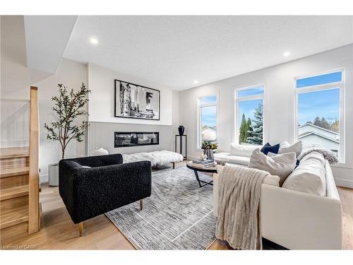 83 Dunnigan Drive, Kitchener, ON - Indoor Photo Showing Living Room