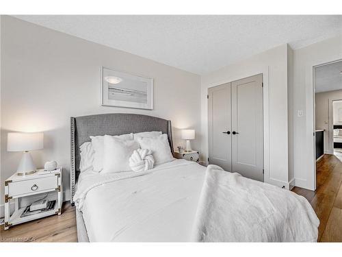 83 Dunnigan Drive, Kitchener, ON - Indoor Photo Showing Bedroom