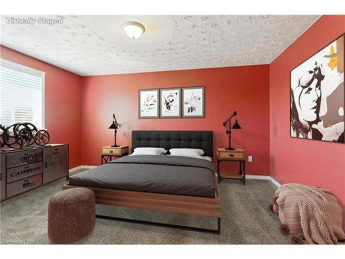 1027 Baron Drive, Fort Erie, ON - Indoor Photo Showing Bedroom