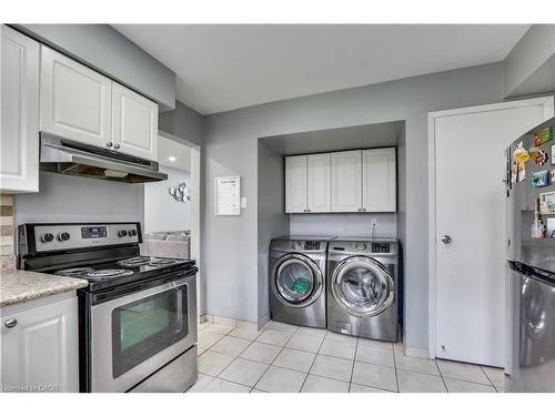 19-271 Thames Street, Ingersoll, ON - Indoor Photo Showing Laundry Room