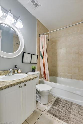 19-271 Thames Street, Ingersoll, ON - Indoor Photo Showing Bathroom