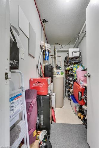 19-271 Thames Street, Ingersoll, ON - Indoor