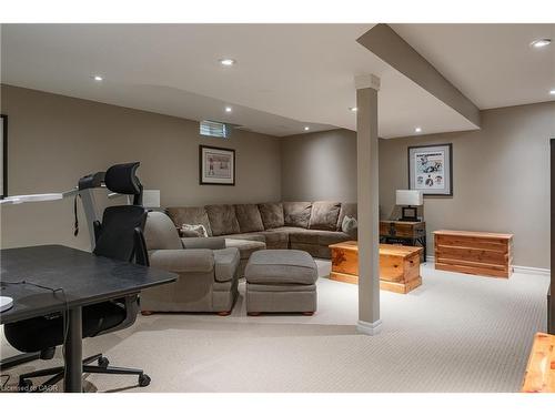 2124 Blackforest Crescent, Oakville, ON - Indoor