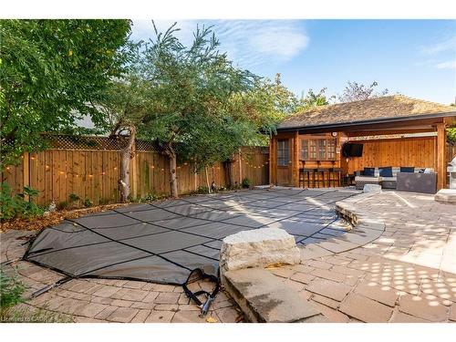 2124 Blackforest Crescent, Oakville, ON - Outdoor