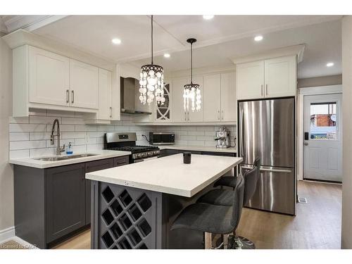 171 Britannia Avenue, Hamilton, ON - Indoor Photo Showing Kitchen With Upgraded Kitchen