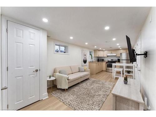 171 Britannia Avenue, Hamilton, ON - Indoor