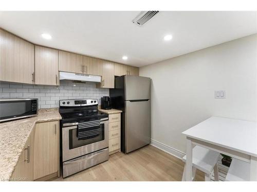 171 Britannia Avenue, Hamilton, ON - Indoor Photo Showing Kitchen