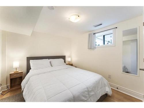 171 Britannia Avenue, Hamilton, ON - Indoor Photo Showing Bedroom