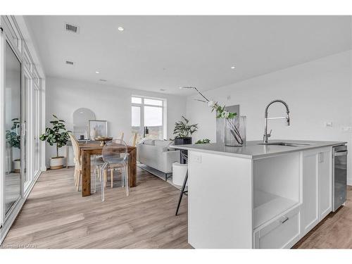 1414-15 Glebe Street, Cambridge, ON - Indoor Photo Showing Other Room