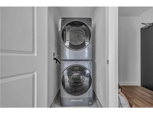 1414-15 Glebe Street, Cambridge, ON - Indoor Photo Showing Laundry Room