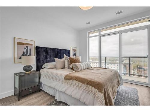 1414-15 Glebe Street, Cambridge, ON - Indoor Photo Showing Bedroom